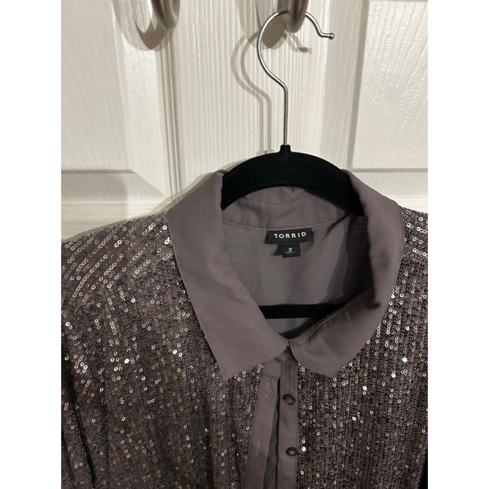 Torrid Size 2 Madison Sequins‎ Button Front Shirt Long Sleeve Blouse Purple - Picture 4 of 15
